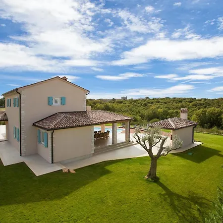 Laura Sofia Tatil Evi
